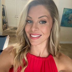 Meet your Posher, Hailey